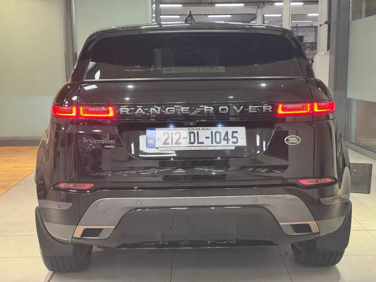 Range Rover Evoque PHEV (300Ps) R Dynamic Auto - Image 3