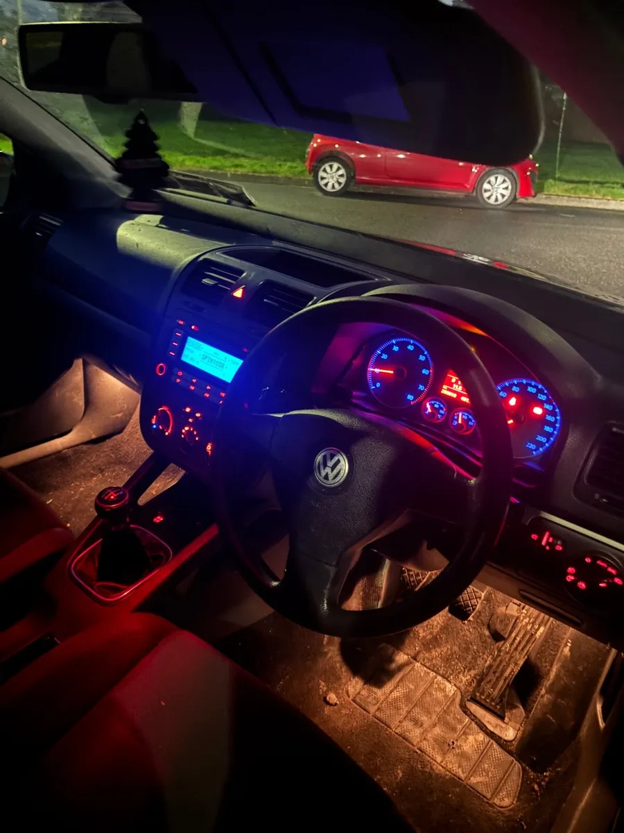 Volkswagen Golf 2008 - Image 3