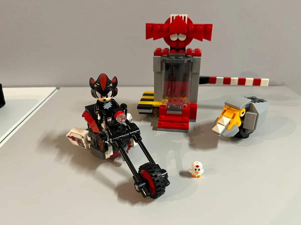 LEGO 76995, LEGO Sonic Shadow the Hedgehog Escape - Image 3