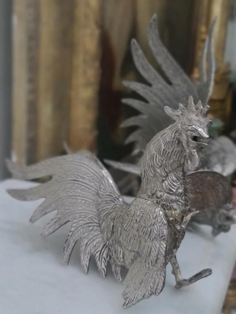 A pair of silver metal handmade silver roosters - Image 2