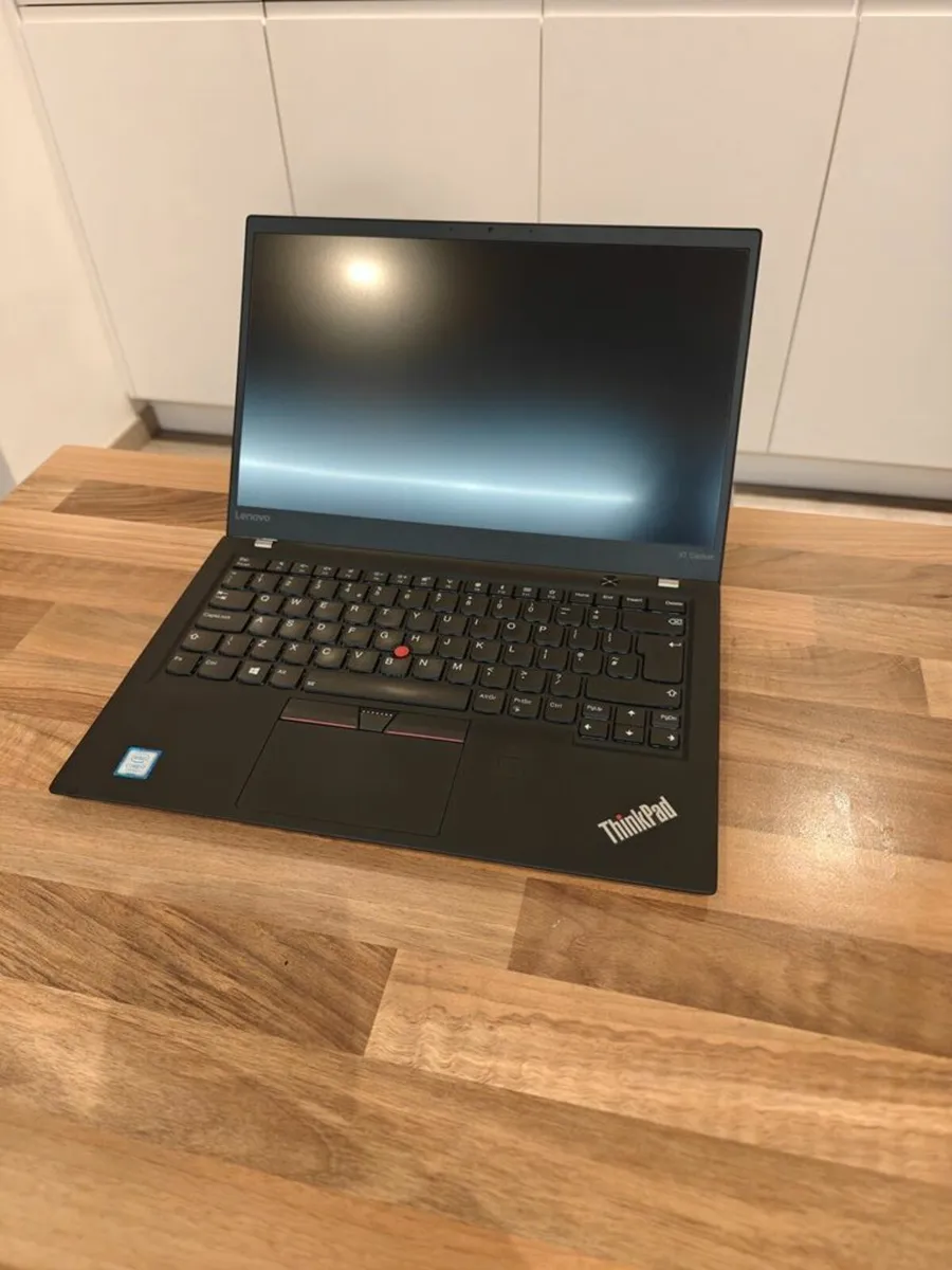 Lenovo Thinkpad X1 Carbon (5th gen)| i7 | 16GB | - Image 1