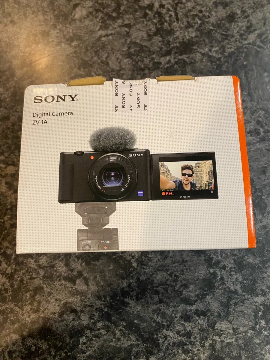 Digital Camera / Vlogger - Image 3