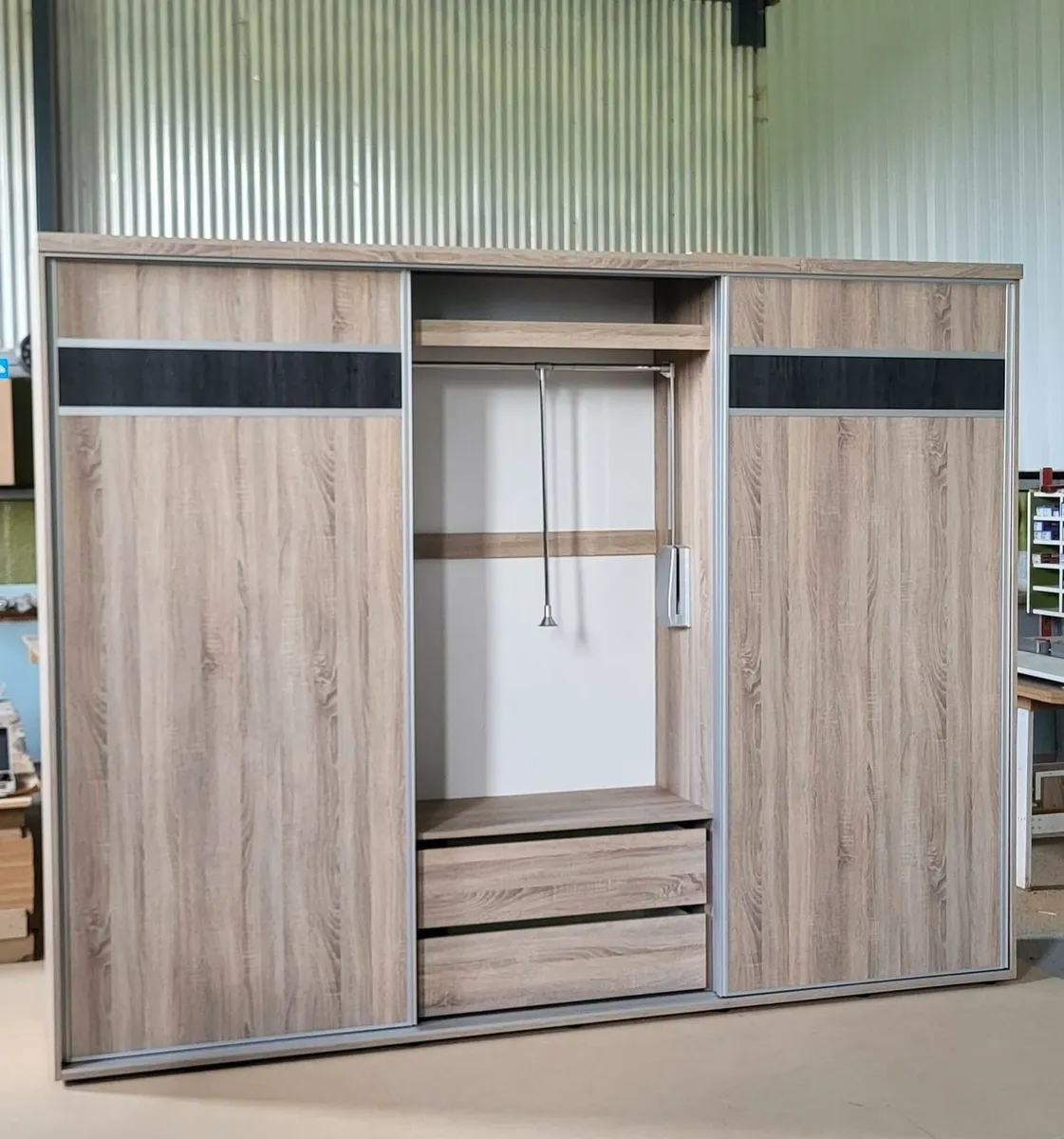 Sliding door wardrobes - Image 1