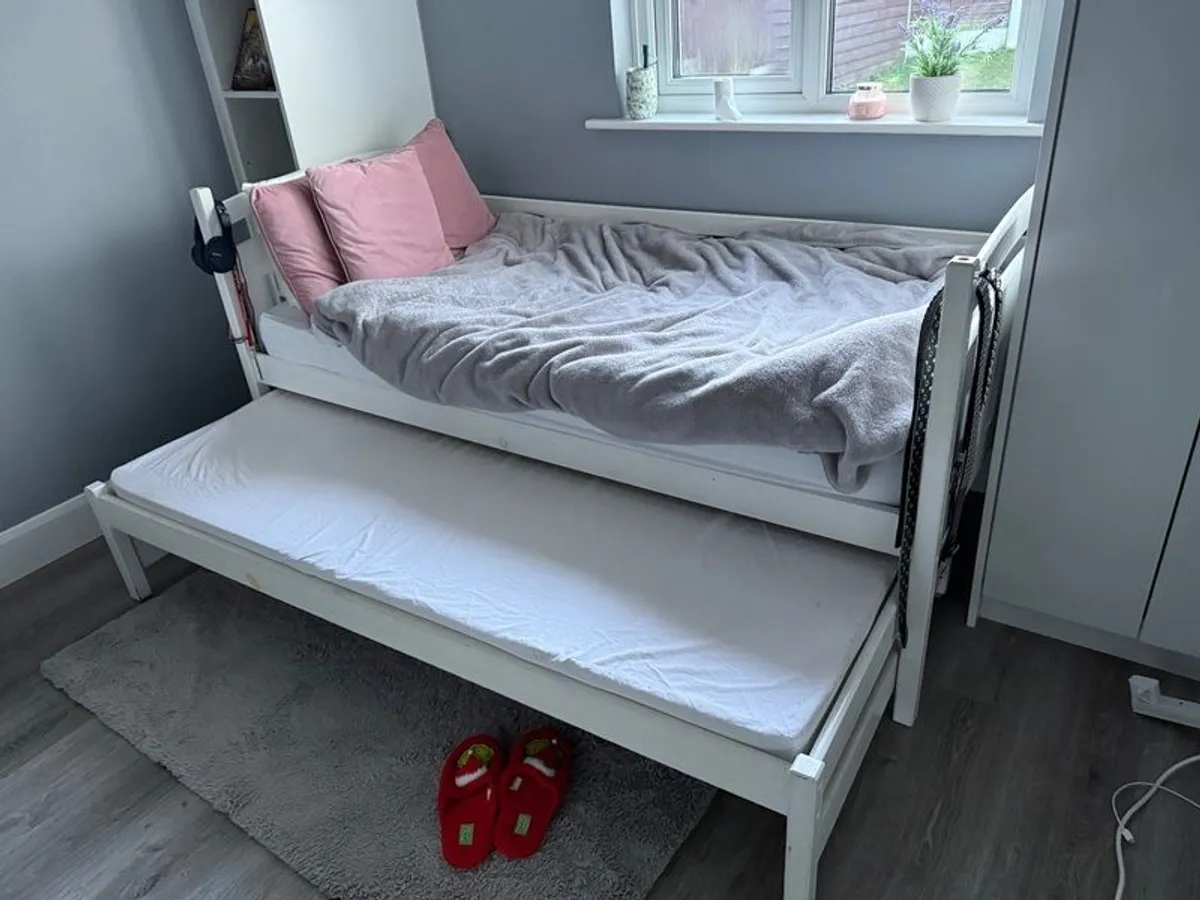 2 single beds made of quality wood - Image 2