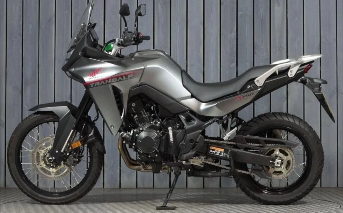 HONDA XL 750 TRANSALP €1200 EXTRAS FITTED - Image 3