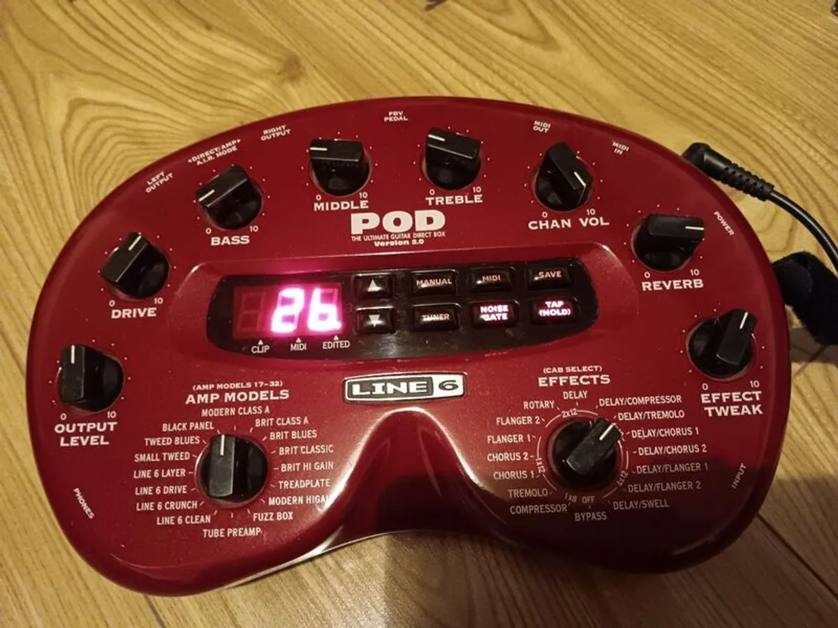 Line 6 pod and two digital delay peddal - Image 1