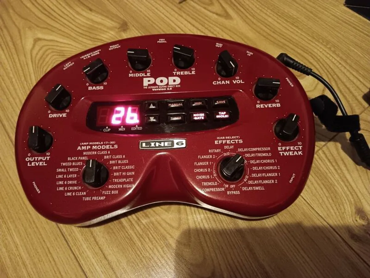 Line 6 pod and two digital delay peddal - Image 2