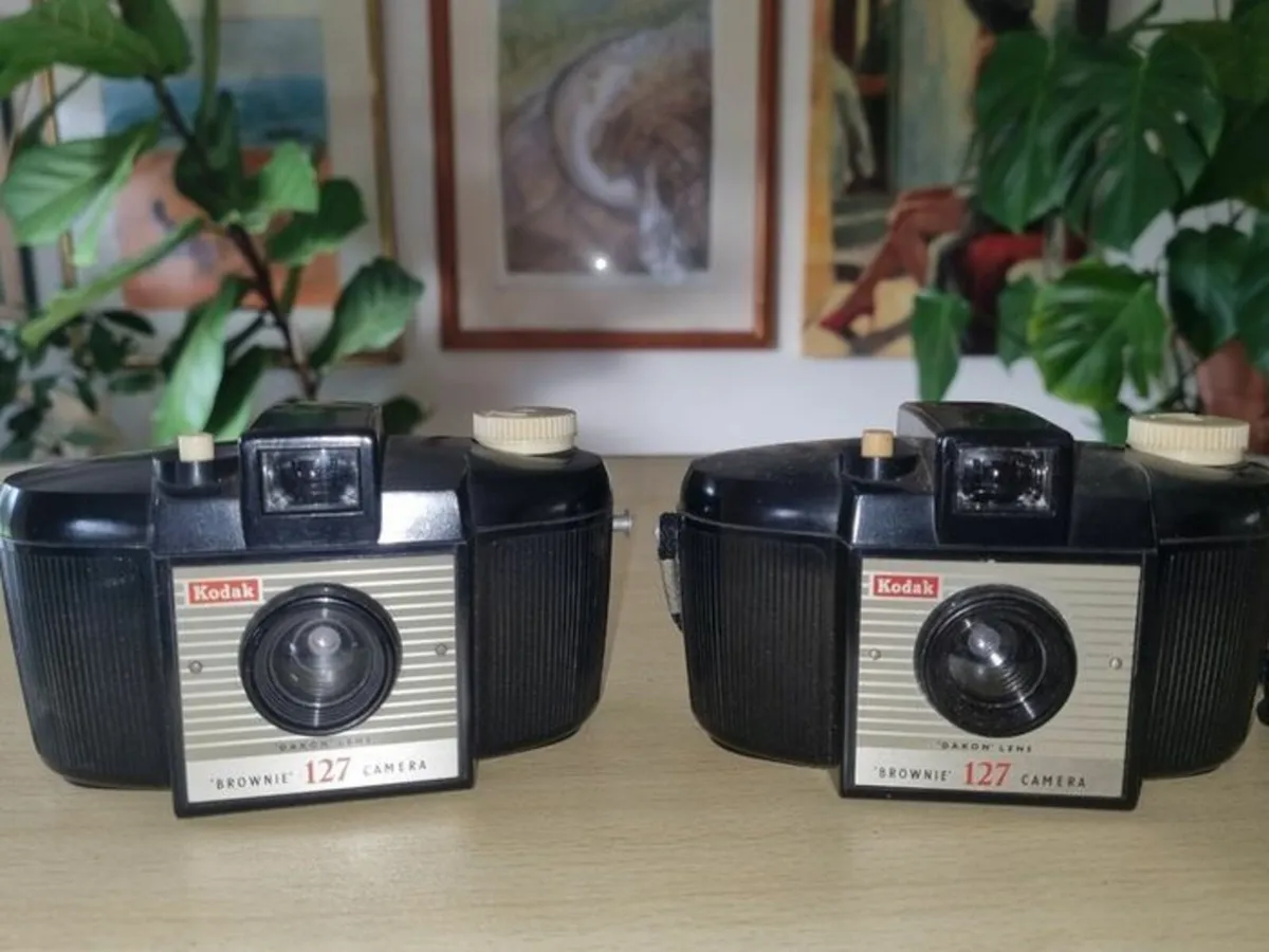 2 x Vintage Kodak Browni 127 camera - Image 1