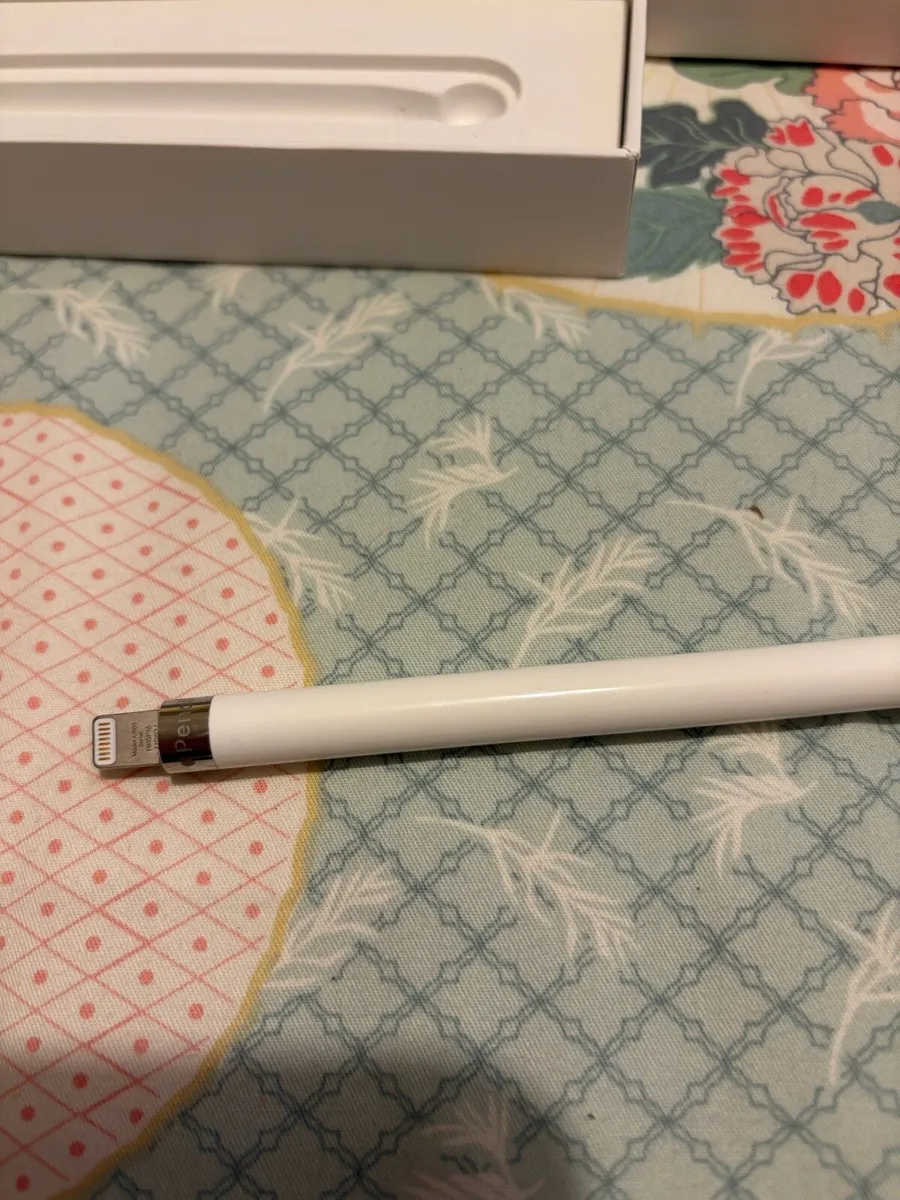 Apple Pencil with Lightning Connector - Image 3