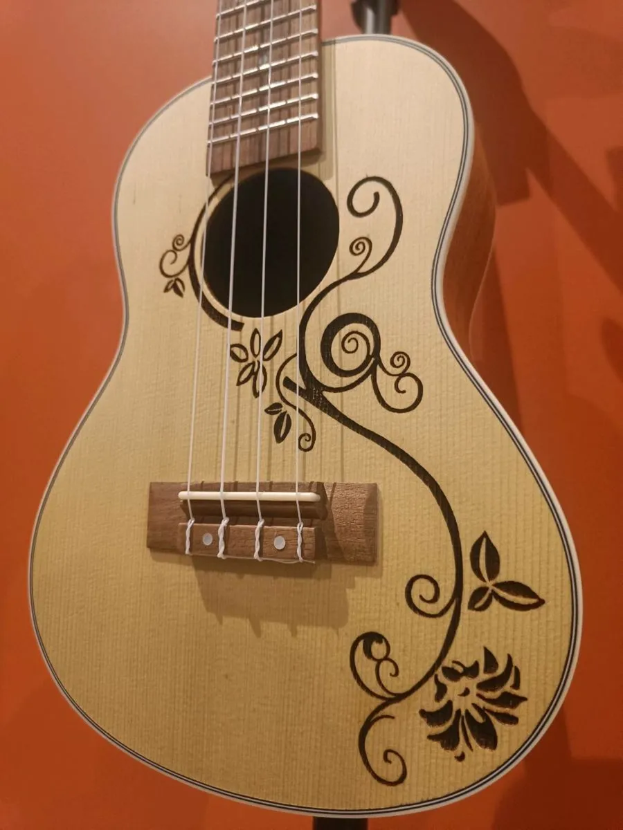 Concert Ukulele - Spruce Top + Full Bundle - Image 2