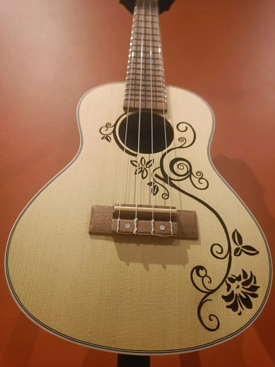 Concert Ukulele - Spruce Top + Full Bundle - Image 4