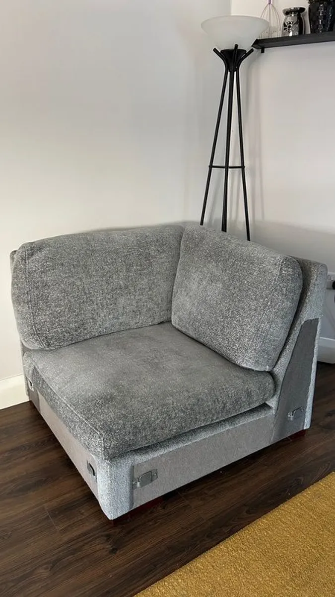 Large L Shaped Couch with Fold out Double bed and Ottoman - Image 3