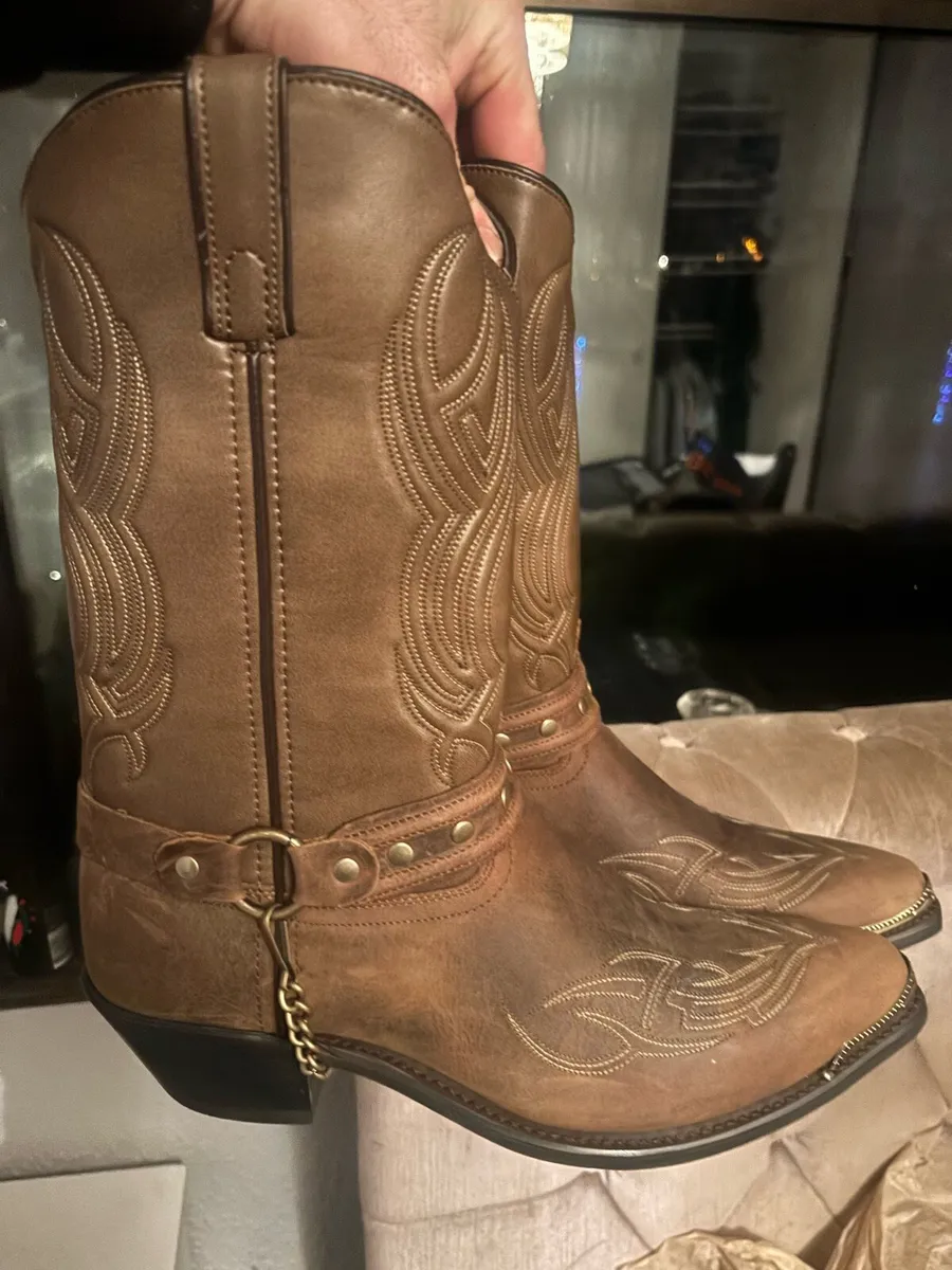 Cowboy boots - Image 1