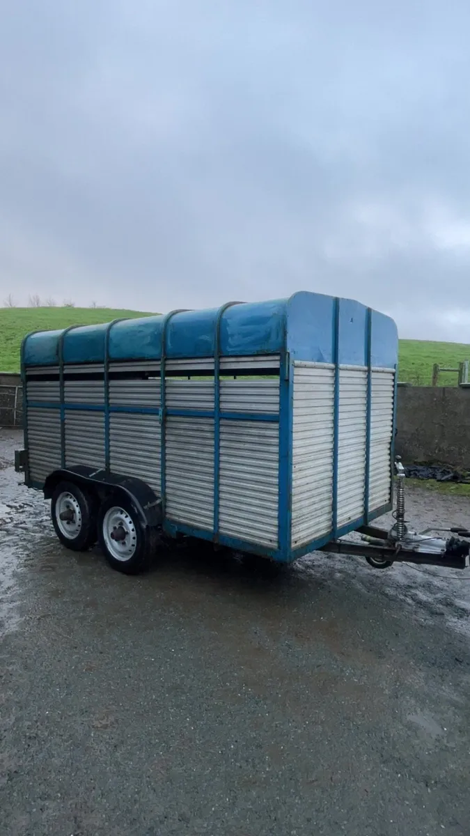 Cattle trailer - Image 1