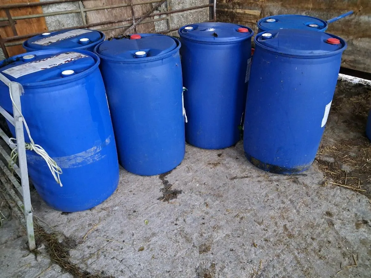 200 Litre plastic blue barrels - Image 1