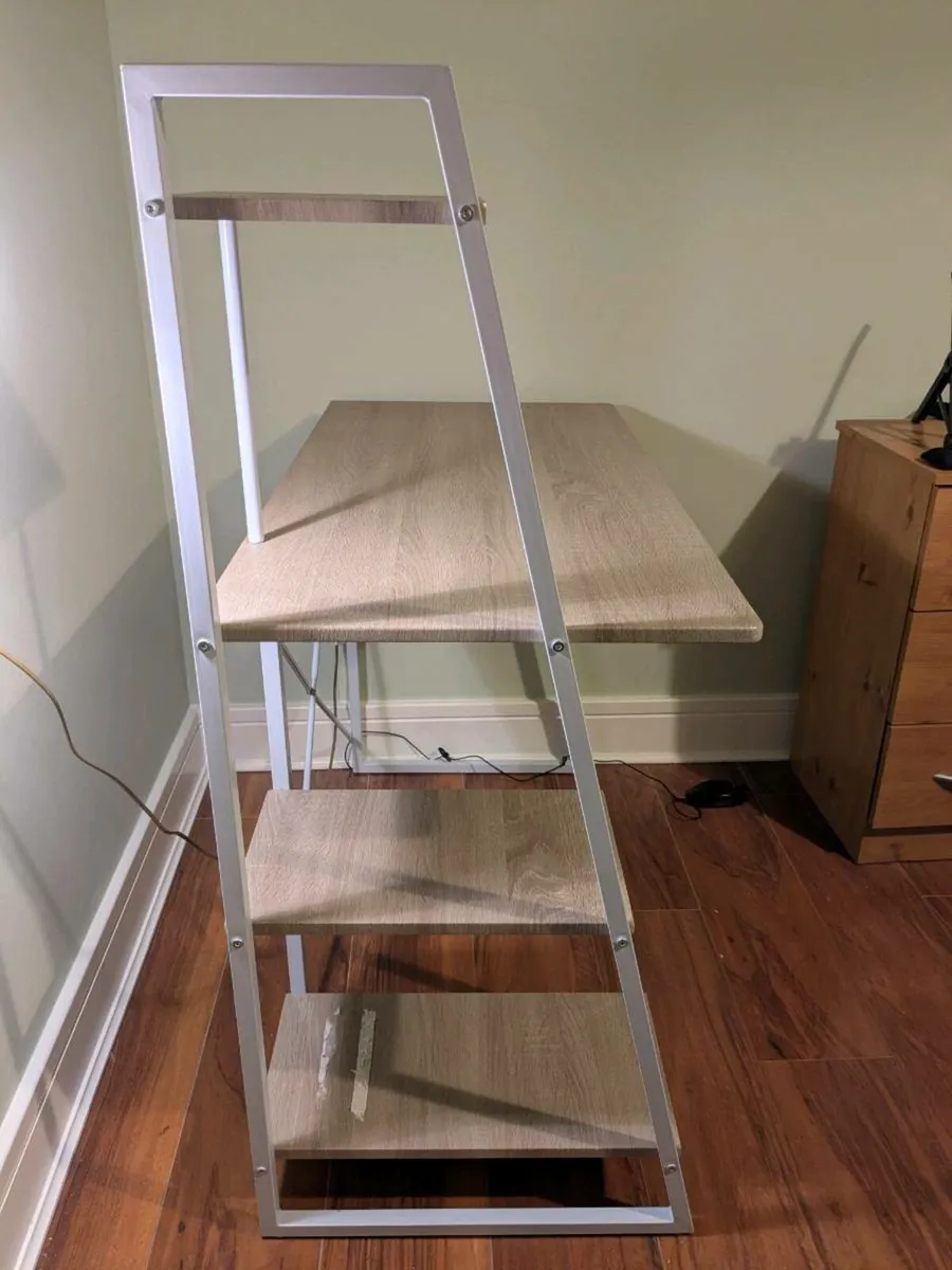 Study desk - Image 3