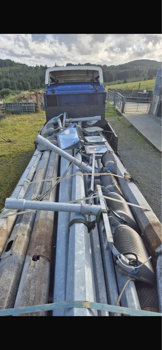 Flood lights - Image 1