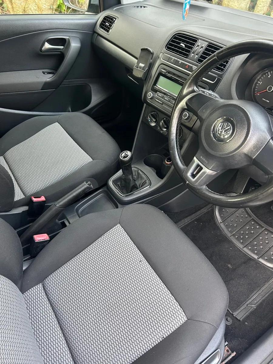 Volkswagen Polo 2011 - Image 4