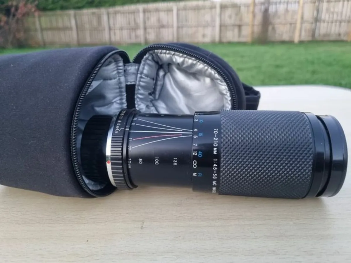 Prakticar lens 1:4.5 70-210mm - Image 1