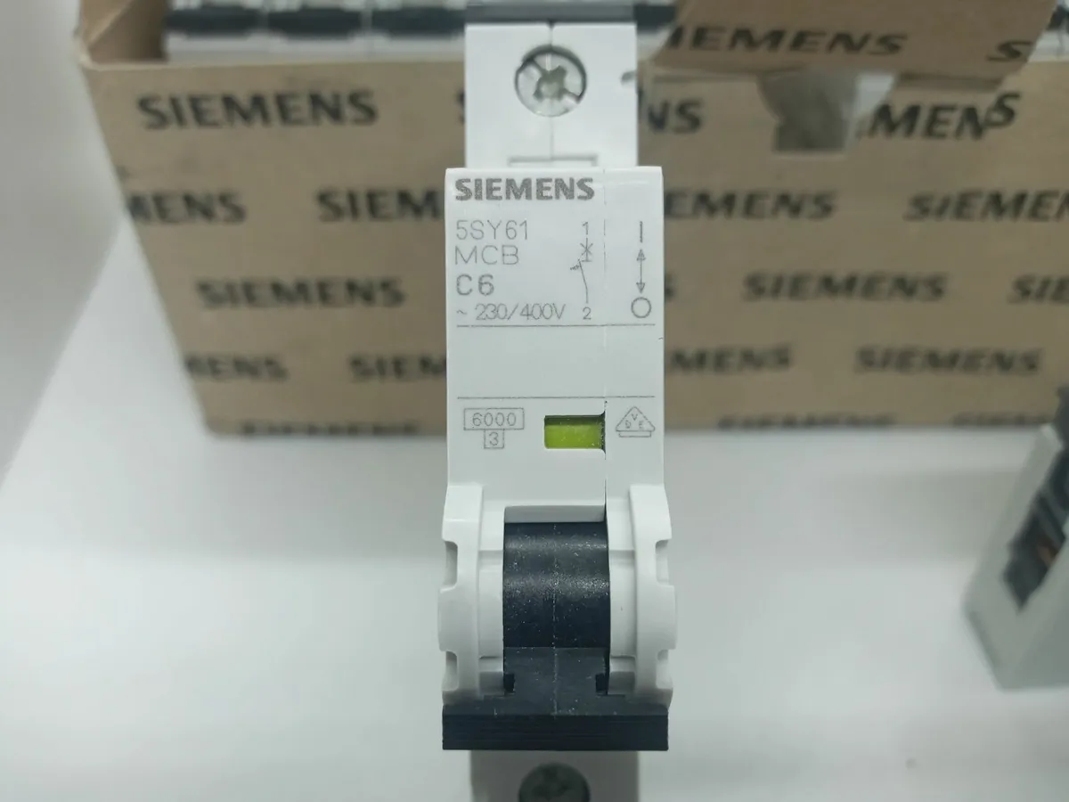 Delivery - 12 x Siemens 5SY6106-7 MCB C6 Circuit B - Image 2