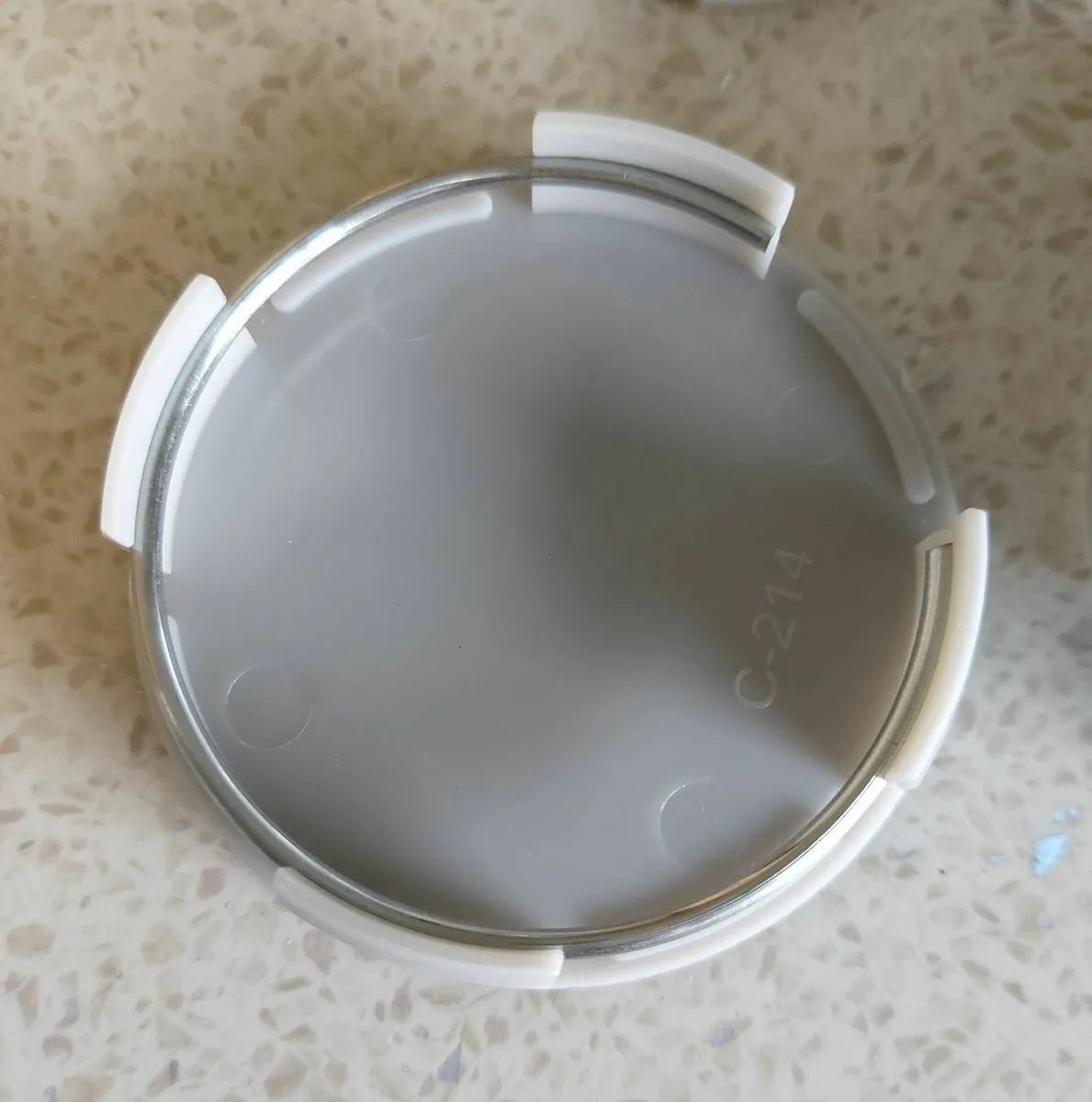 Hyundai Centre Caps - FREE POST - Image 2