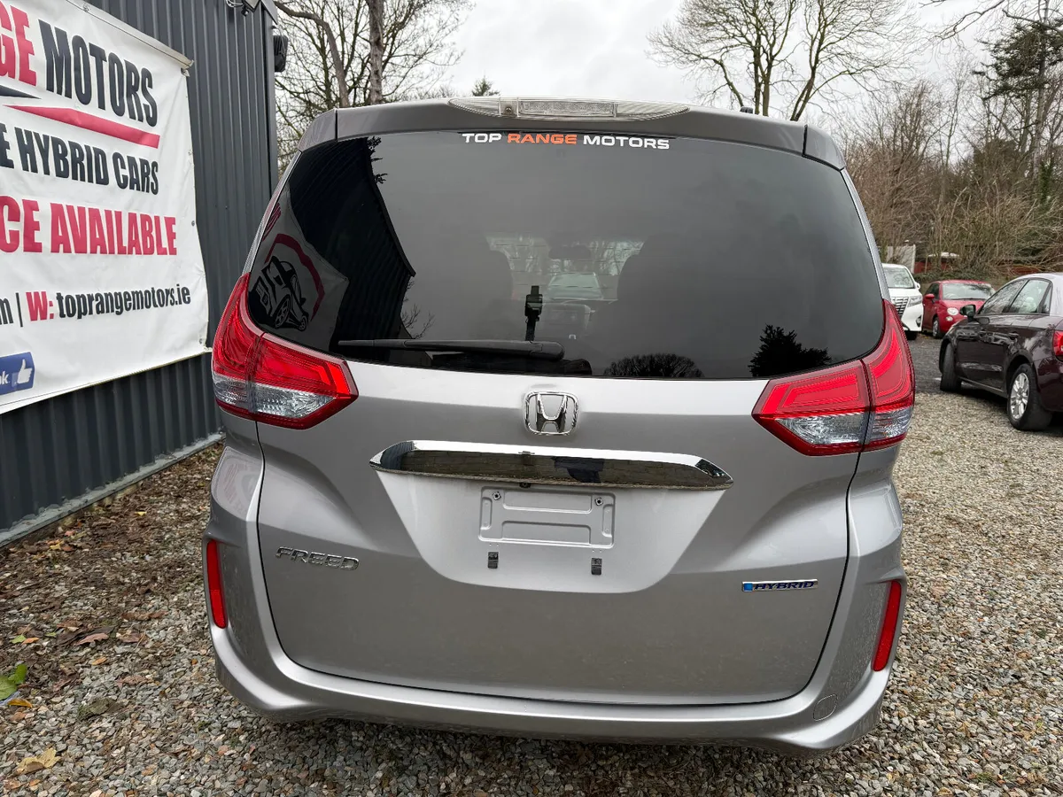 Honda Freed **2016** - Image 2