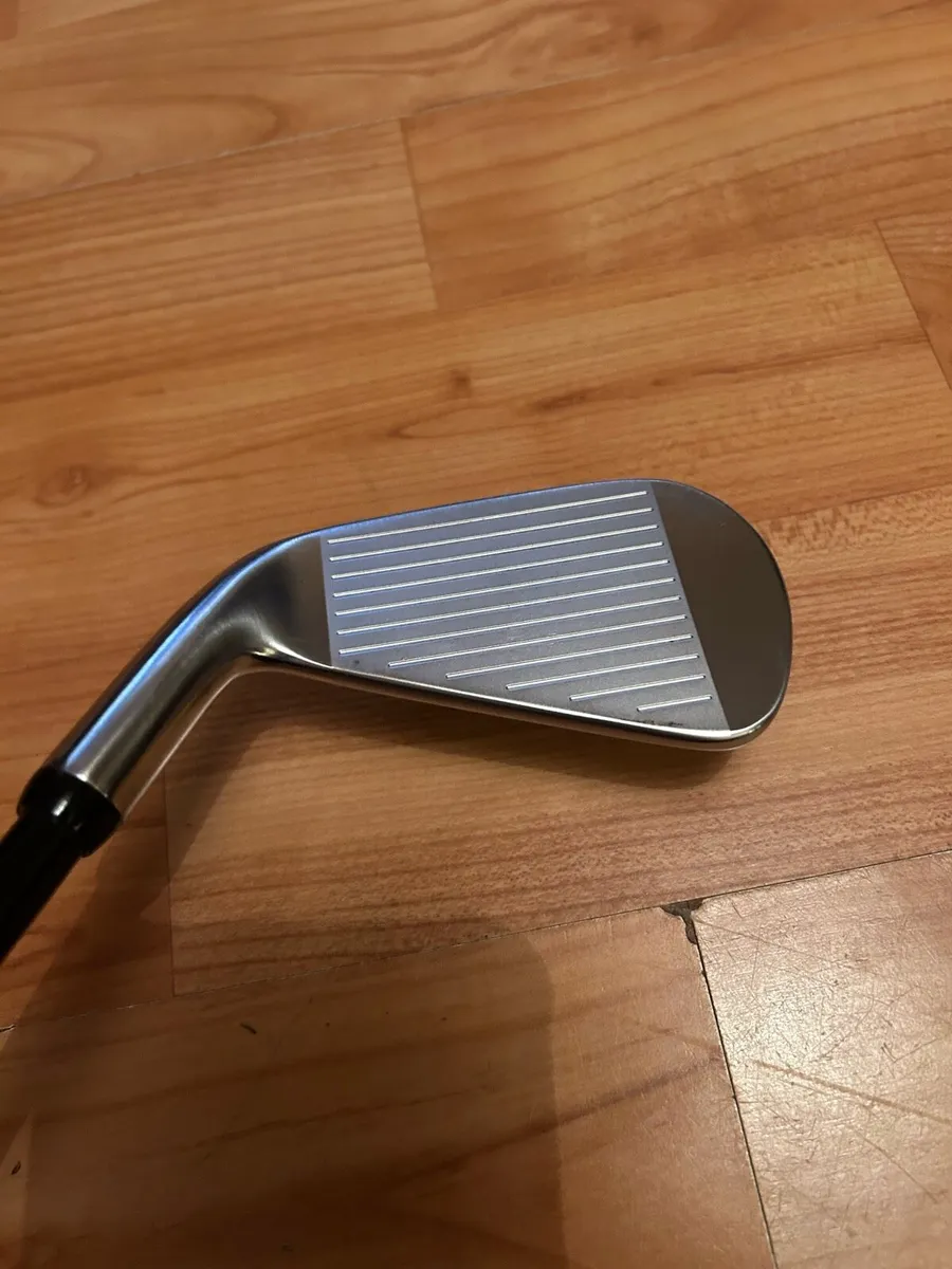 Titleist T200 2 iron - Image 3