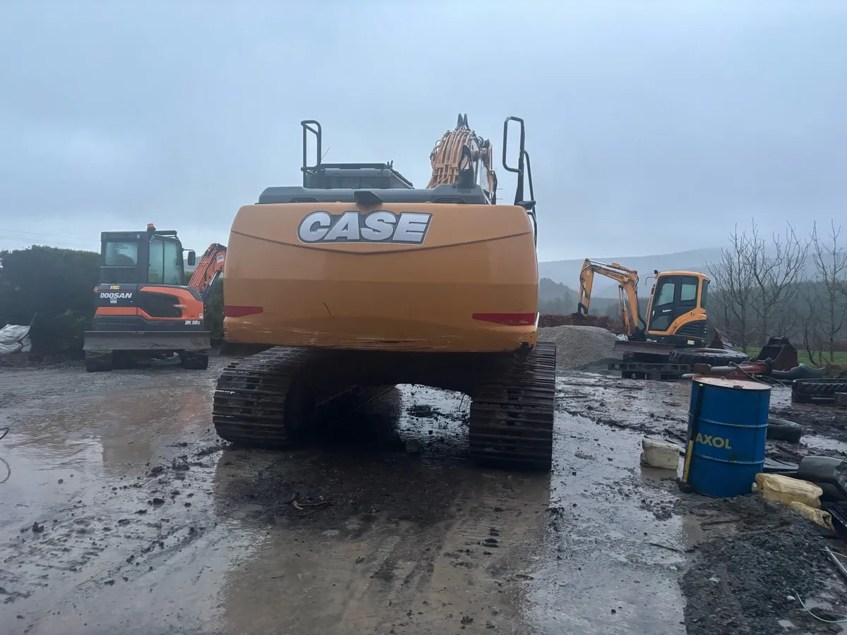 2015 Case 210D - Image 3