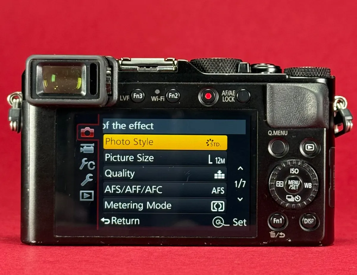 Panasonic Lumix DMC-LX100 - Image 3