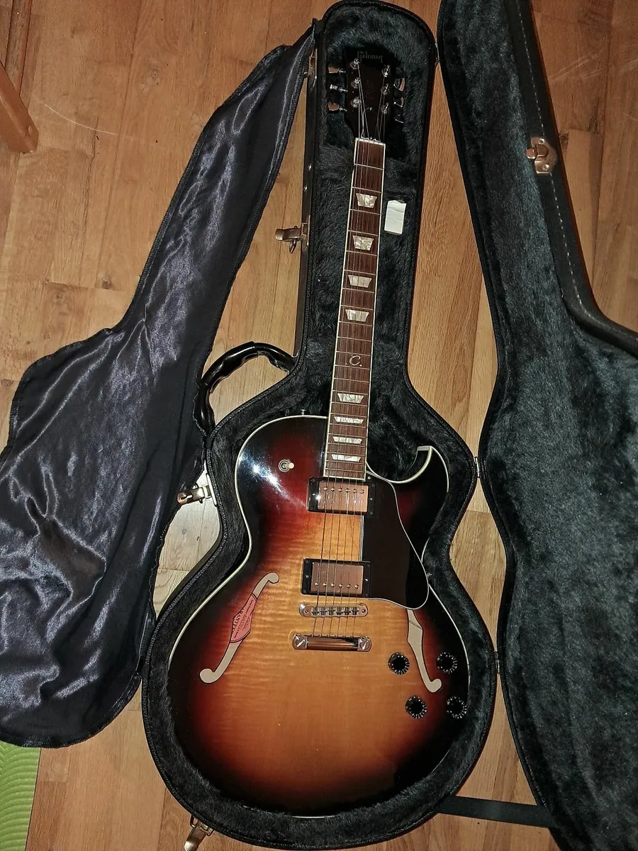 Gibson ES-137 Classic 2007 Tri-Burst - Image 2