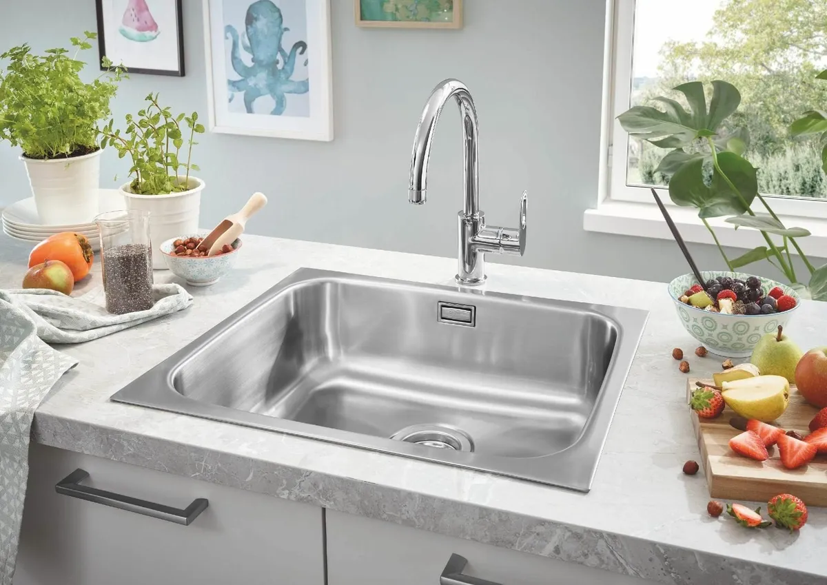 31368000 BauLoop Cosmopolitan Kitchen Tap - Image 2