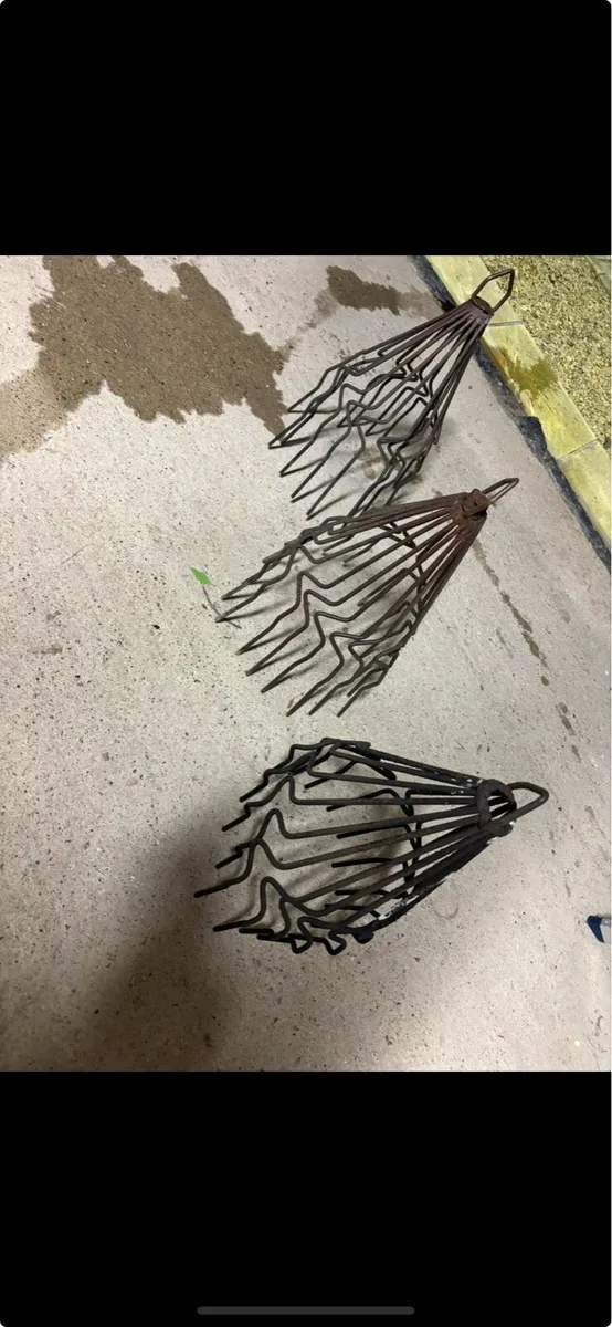 Chimney cowls, 3 no.