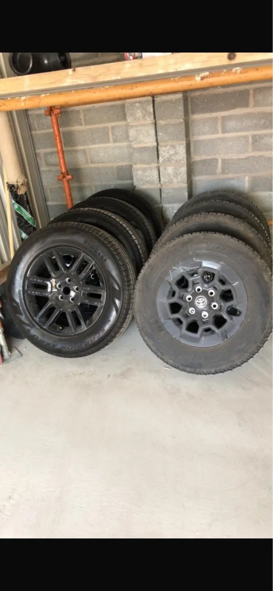 Perfect condition alloys with tyres (brand new)