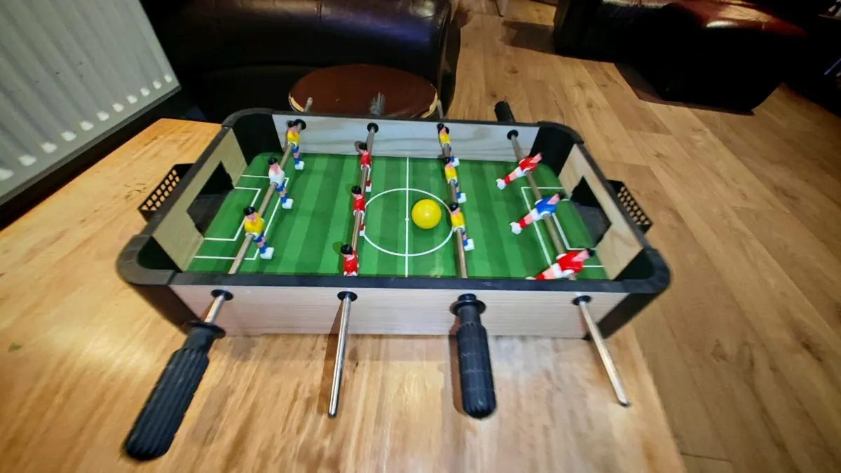 Football game table - Image 2