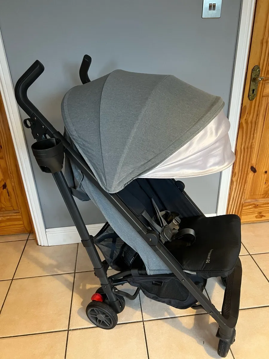 Uppababy G-Luxe umbrella Stroller - Image 4