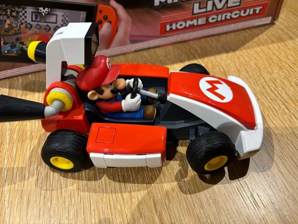 Mario Kart Live Home Circuit - Image 2