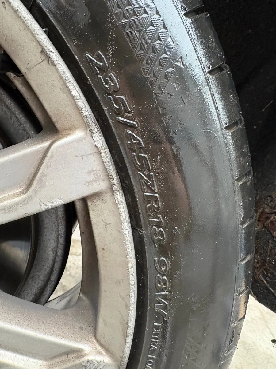 Audi A4 2010 - Image 4