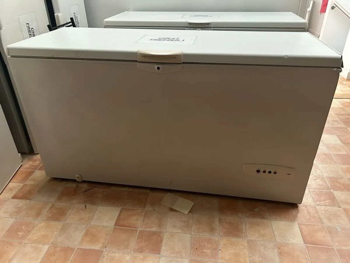 Chest freezer 160cm x 60 cm - Image 1