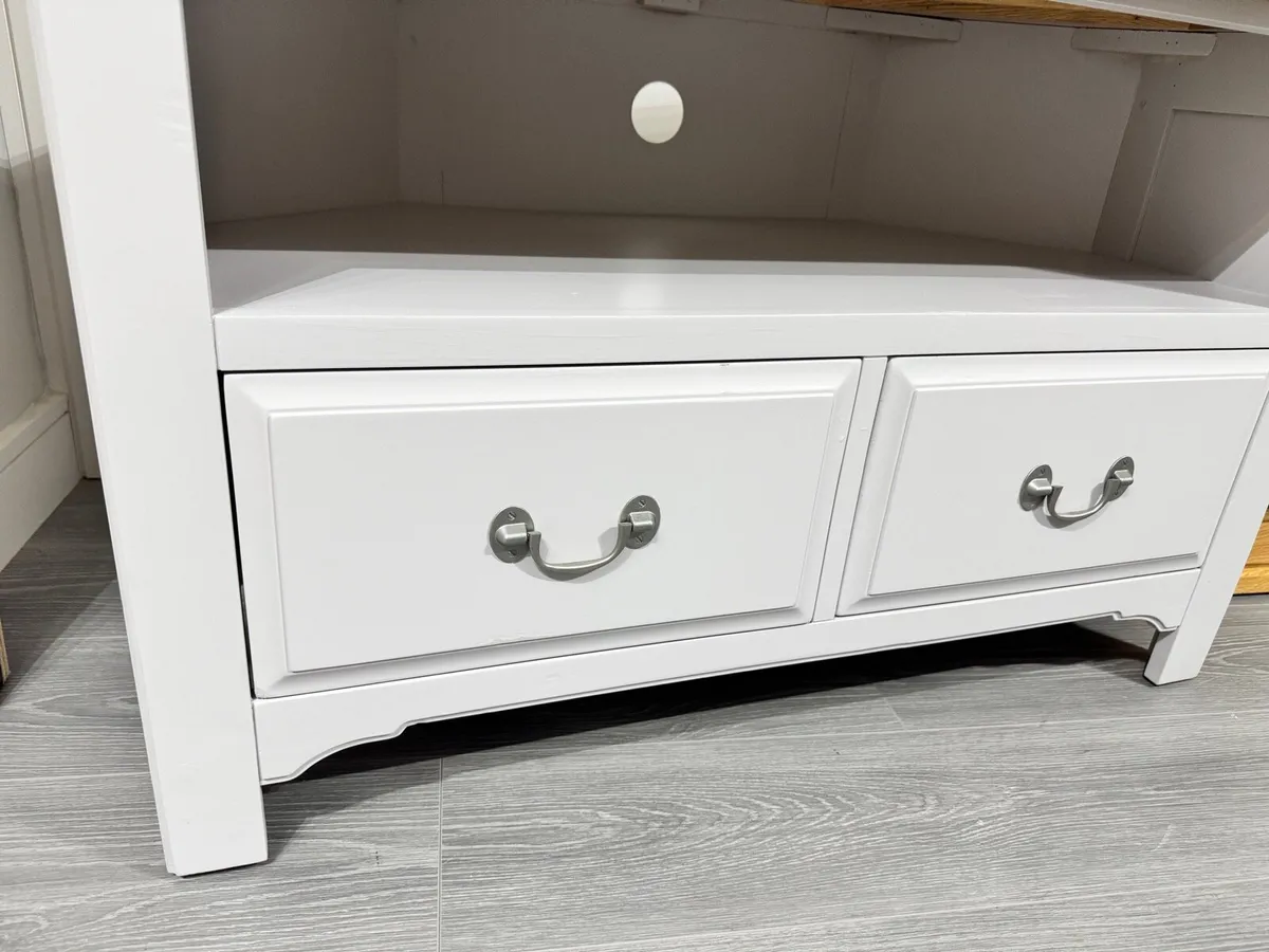 Oak Corner TV unit Ex Display - Image 1