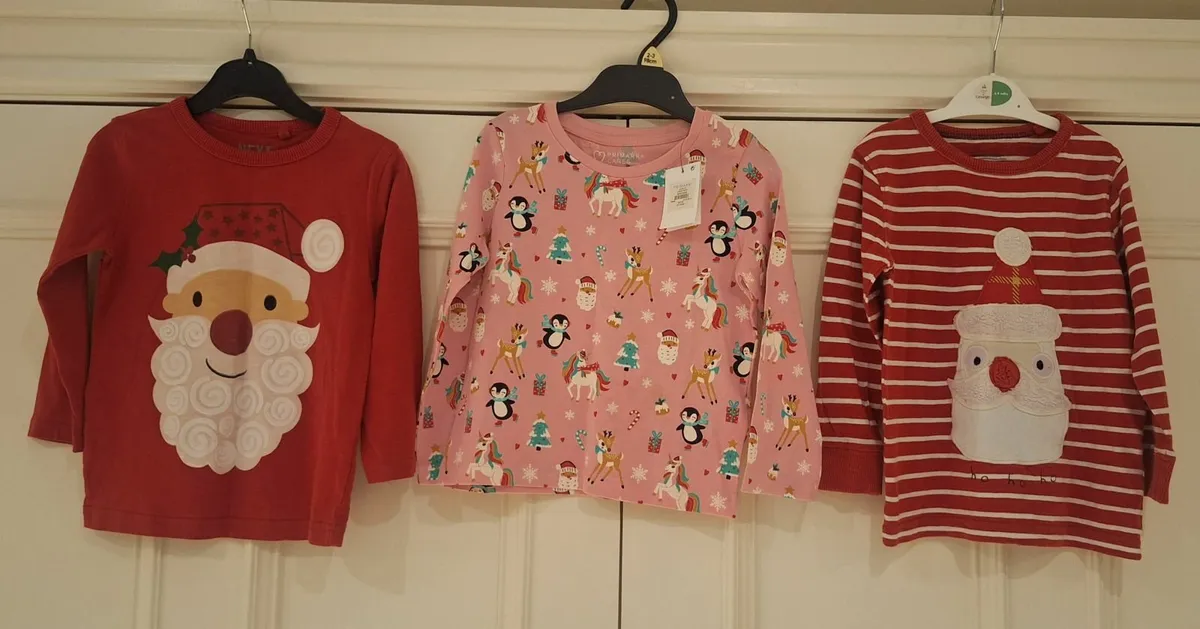 Christmas clothes - Image 1