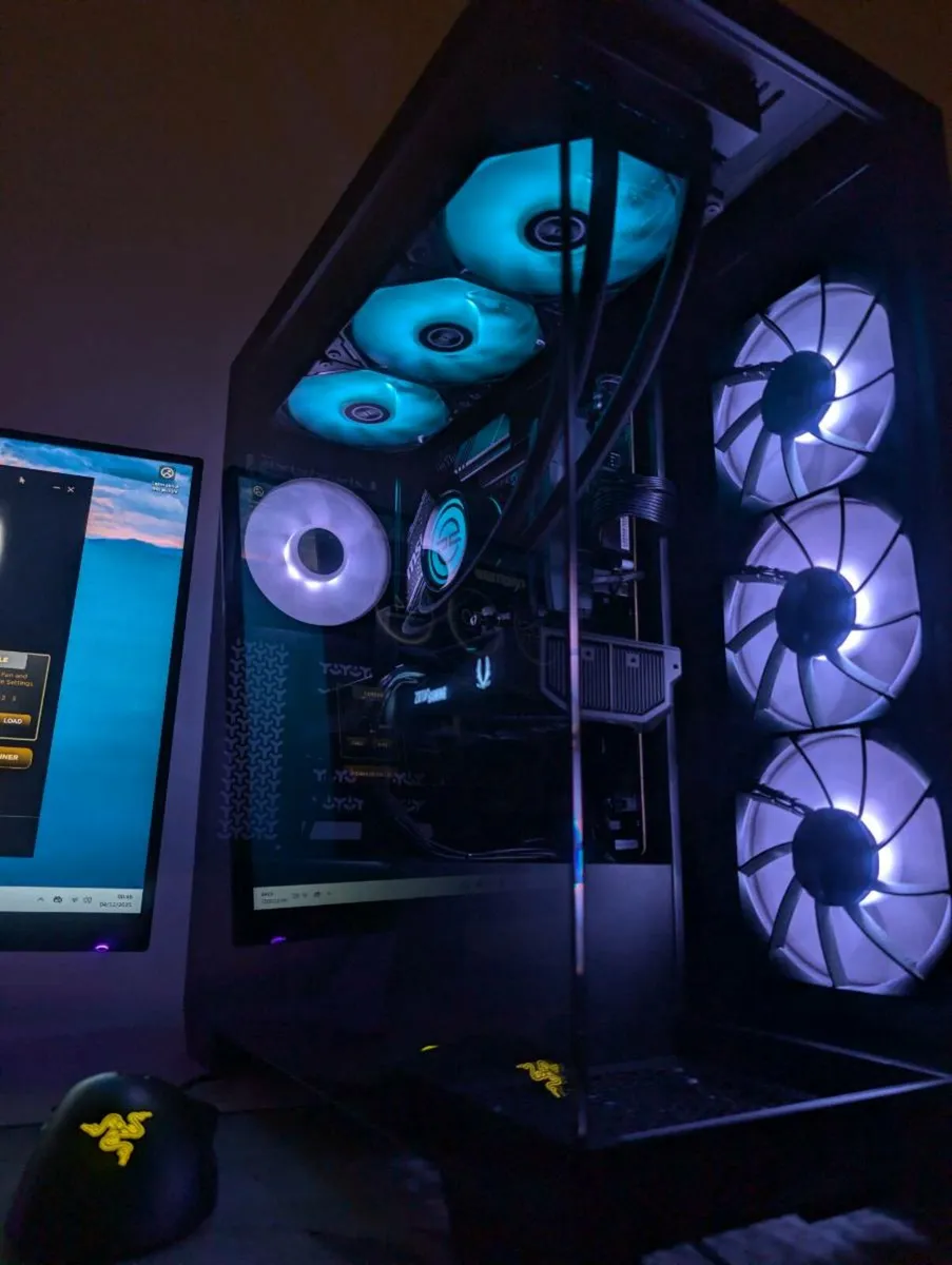 Ryzen 7800X3D | RTX 5070 Ti High End Gaming PC | C - Image 1