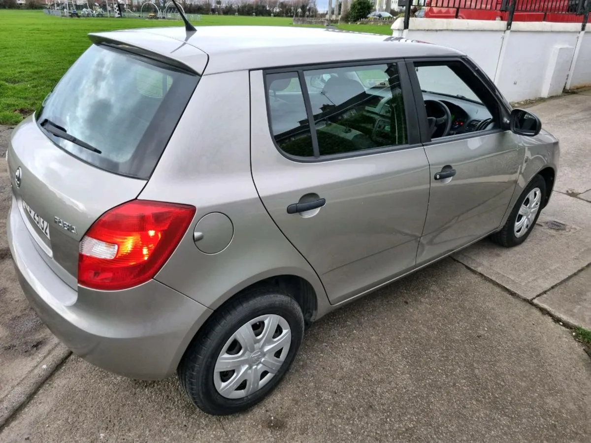 Skoda fabia 1.2 low mileage - Image 3