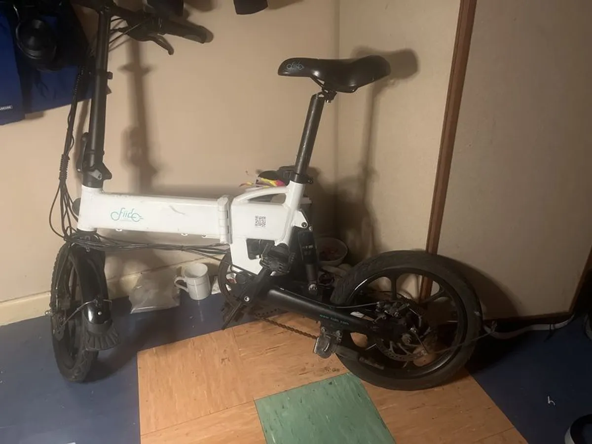 Fido small wheel not big chunky wheel bike - Image 1