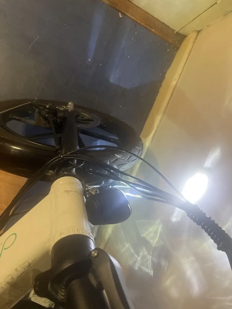 Fido small wheel not big chunky wheel bike - Image 4