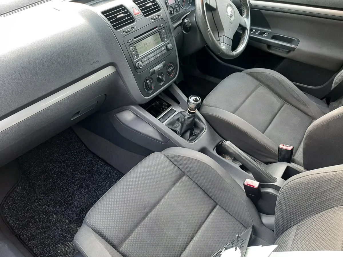 VW GOLF 1.4 SPORT PETROL 2004 - Image 2