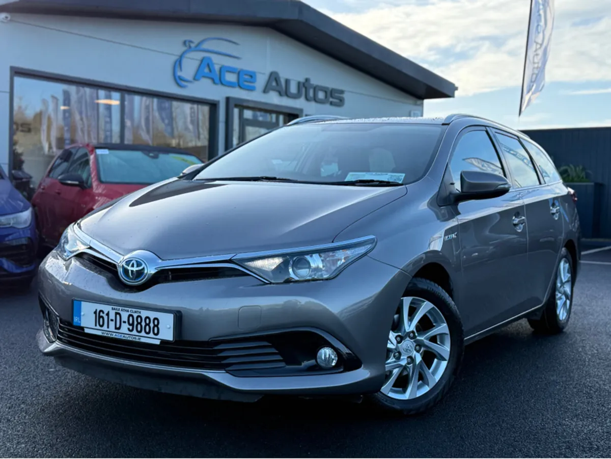 Toyota Auris LUNA - 1.8 PETROL HYBRID - AUTO - 12M - Image 1