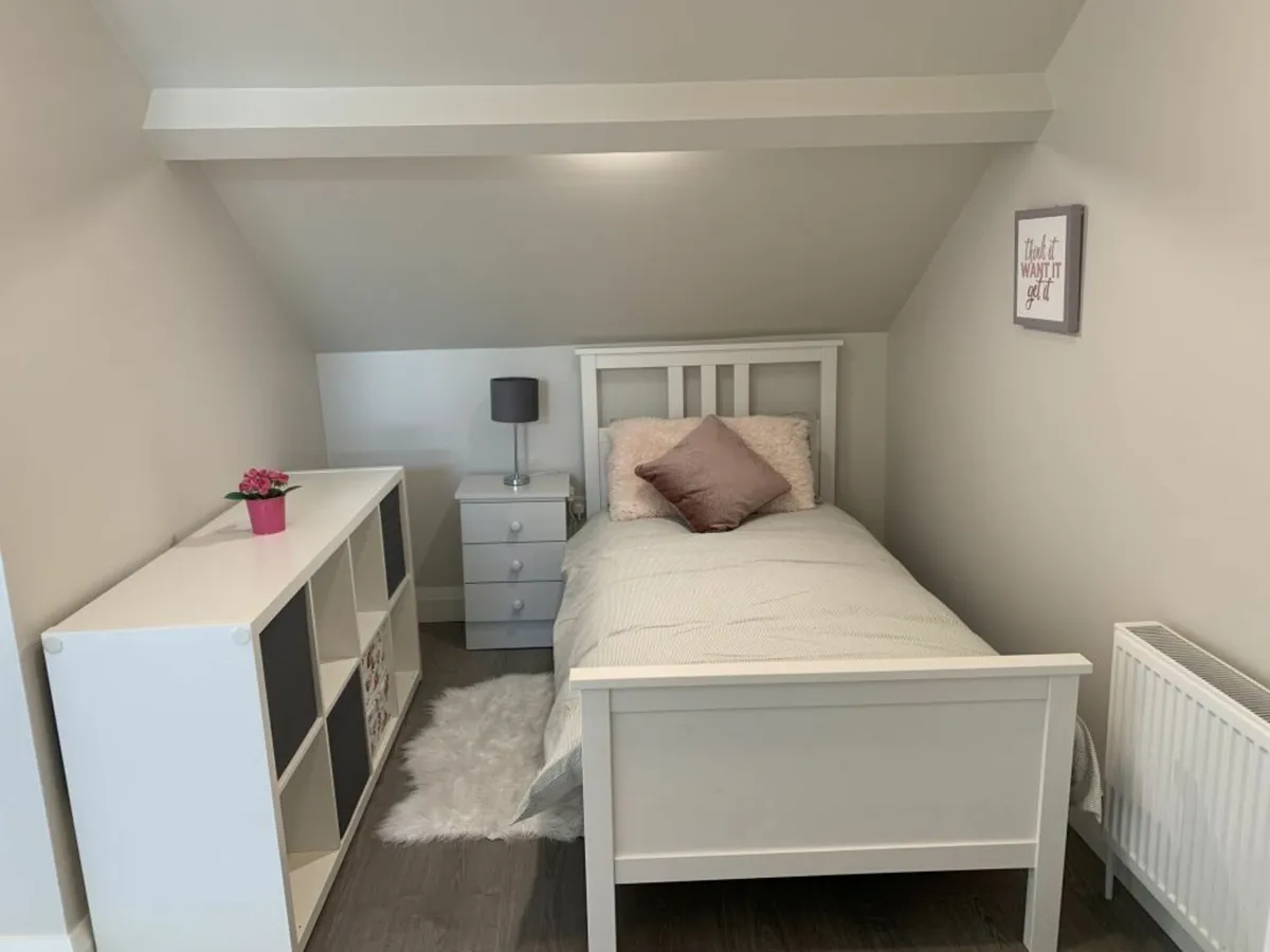 Accommodation to Rent in Shared Family House - Image 4