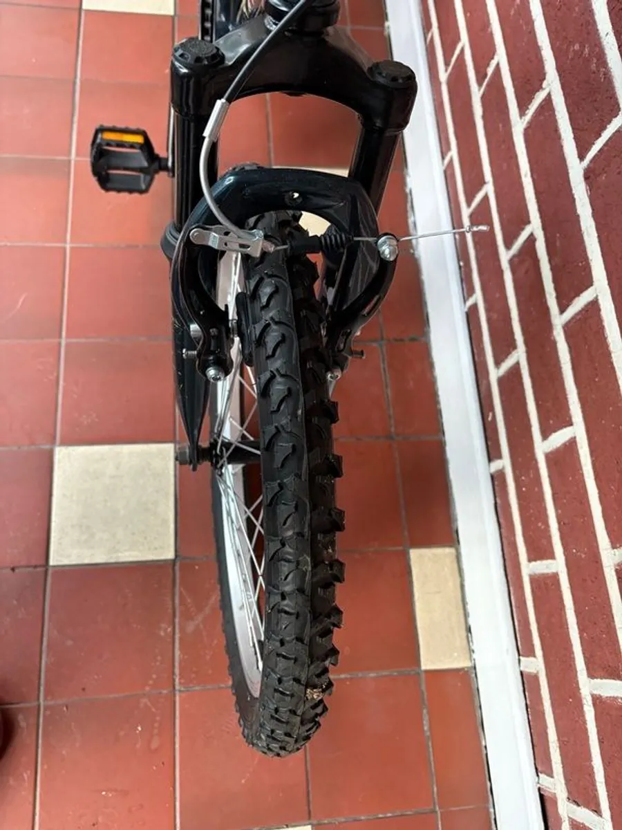 New boys bike - Image 4