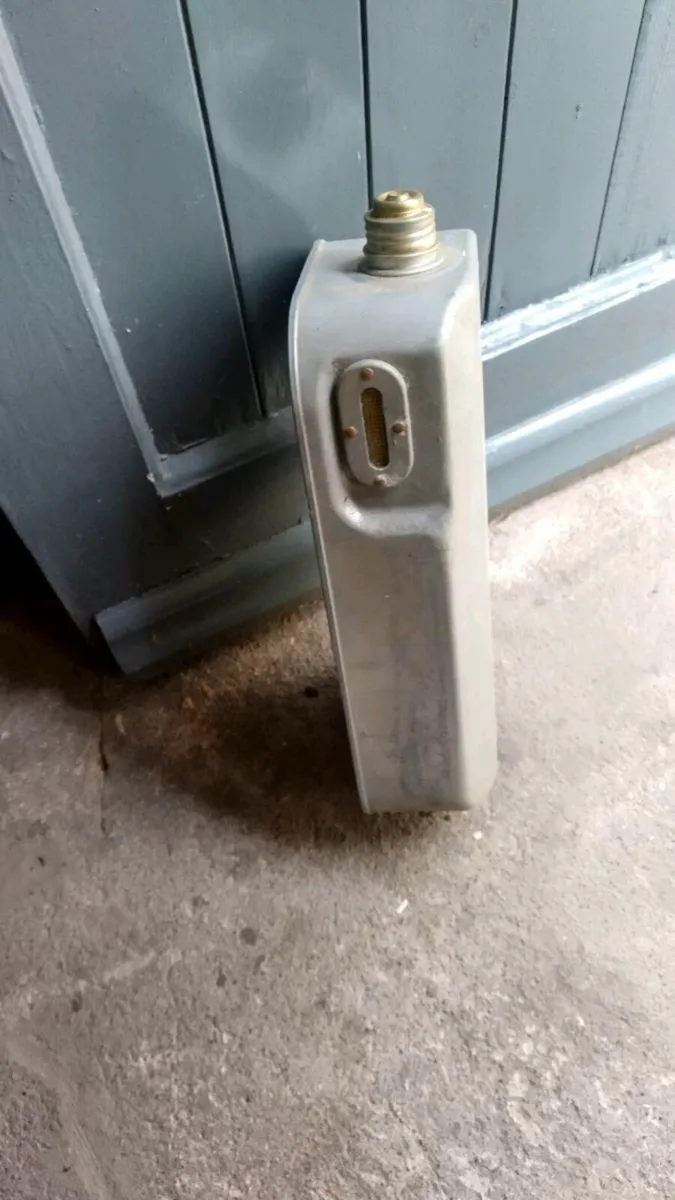 Old paraffin heater replacement oil tank - Image 1
