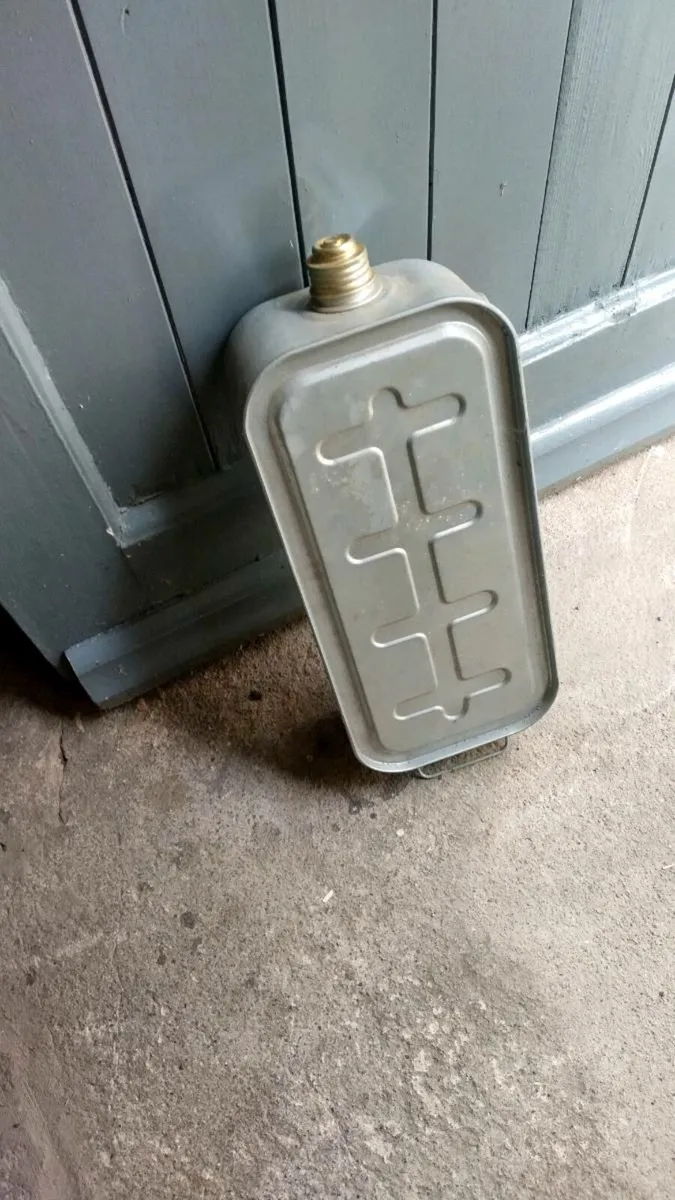 Old paraffin heater replacement oil tank - Image 3